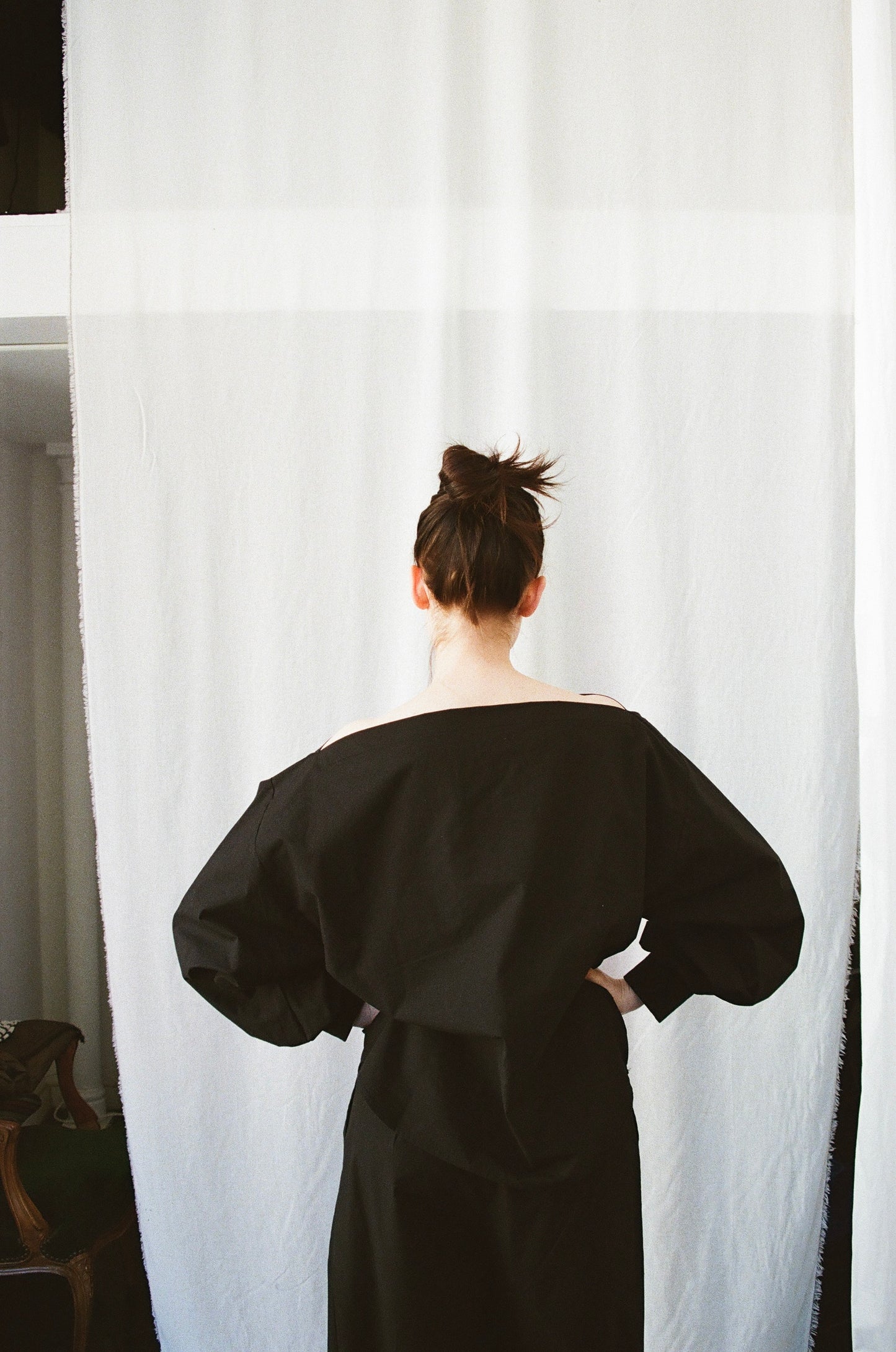 ARCHETYPE Indulging top in black cotton poplin