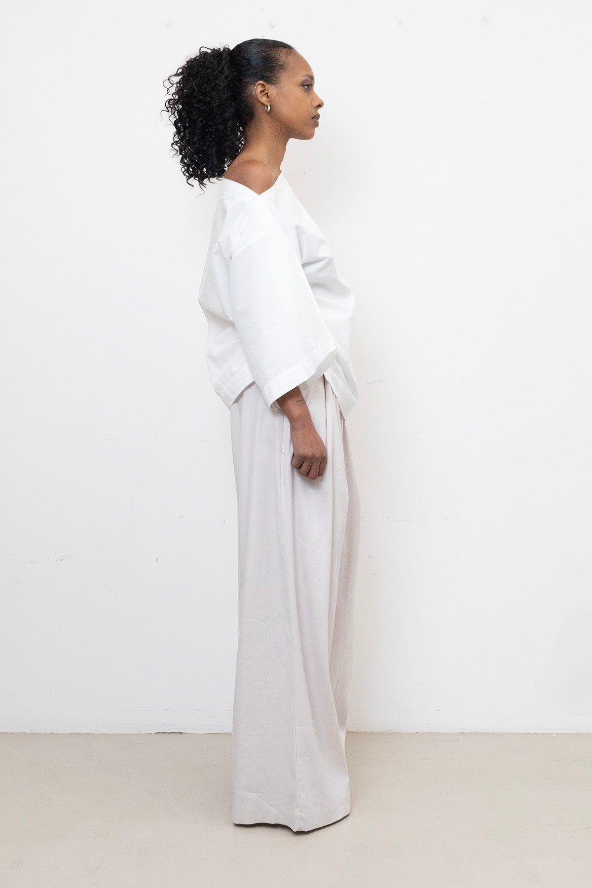 Tee Shirt in White Cotton Poplin