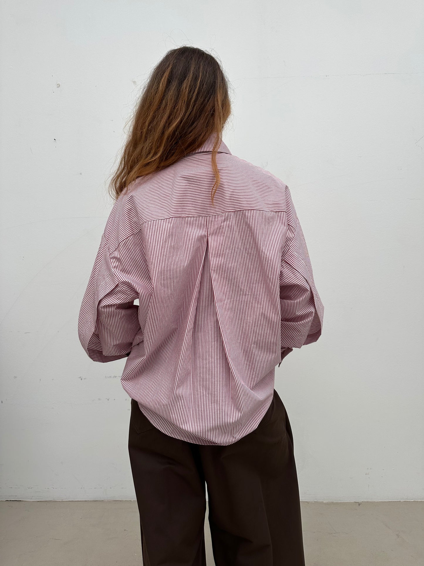 ARCHETYPE Shirt in Red Pinstriped Cotton Poplin