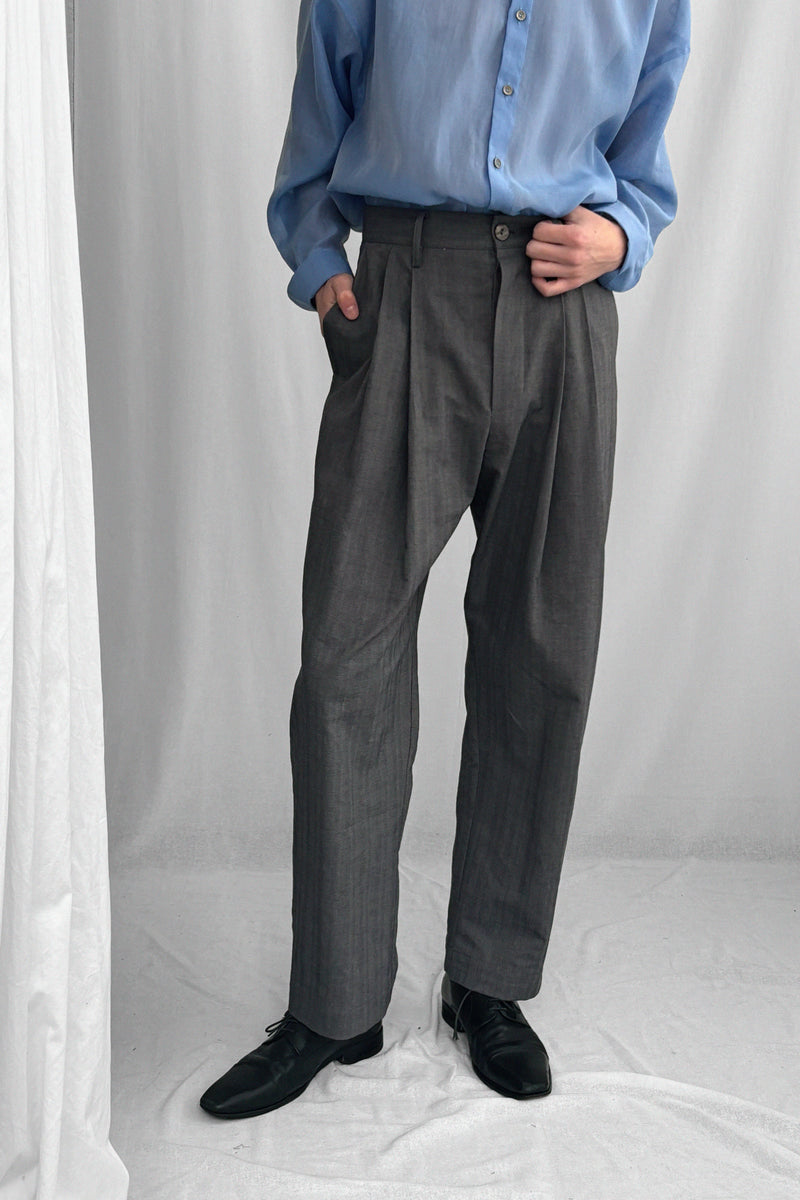ARCHETYPE Billowing trousers in grey cotton herringbone (narrow)