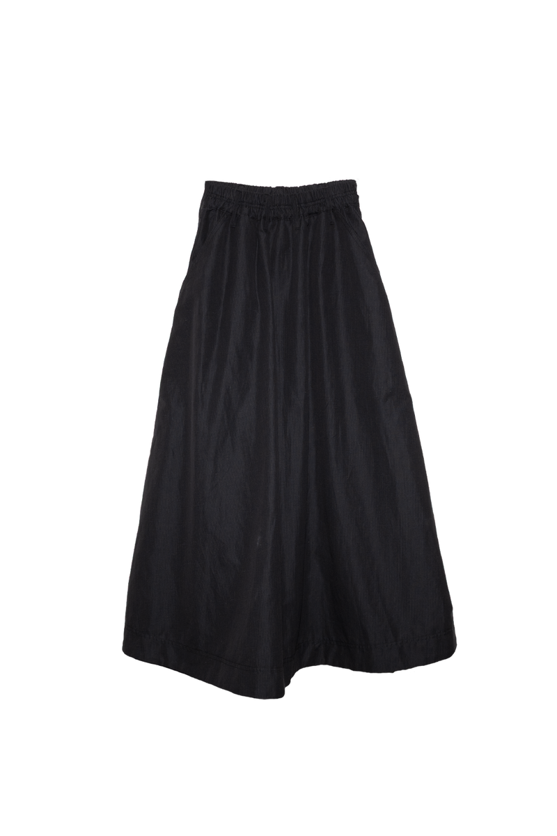ARCHETYPE Wringing skirt in pinstriped anthracite cotton