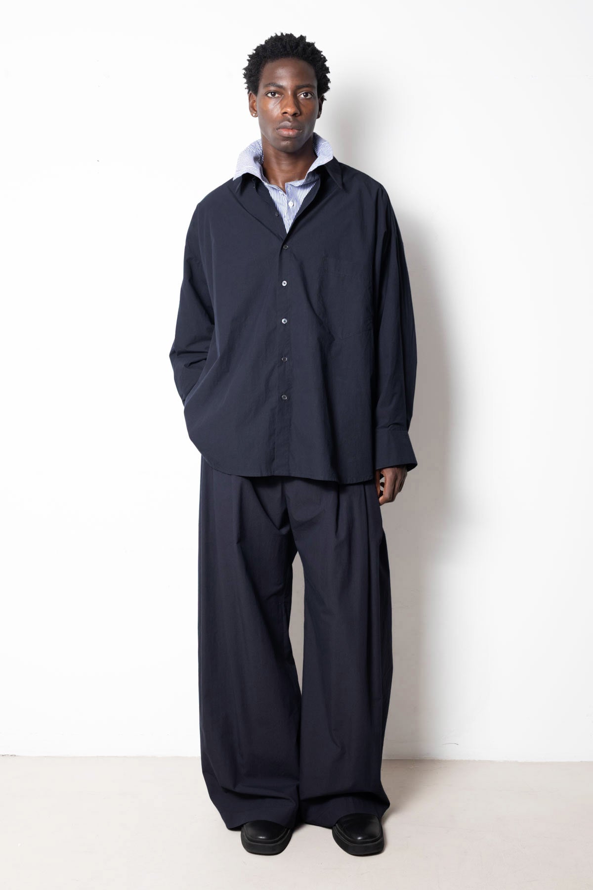Shirt in Navy Cotton Poplin