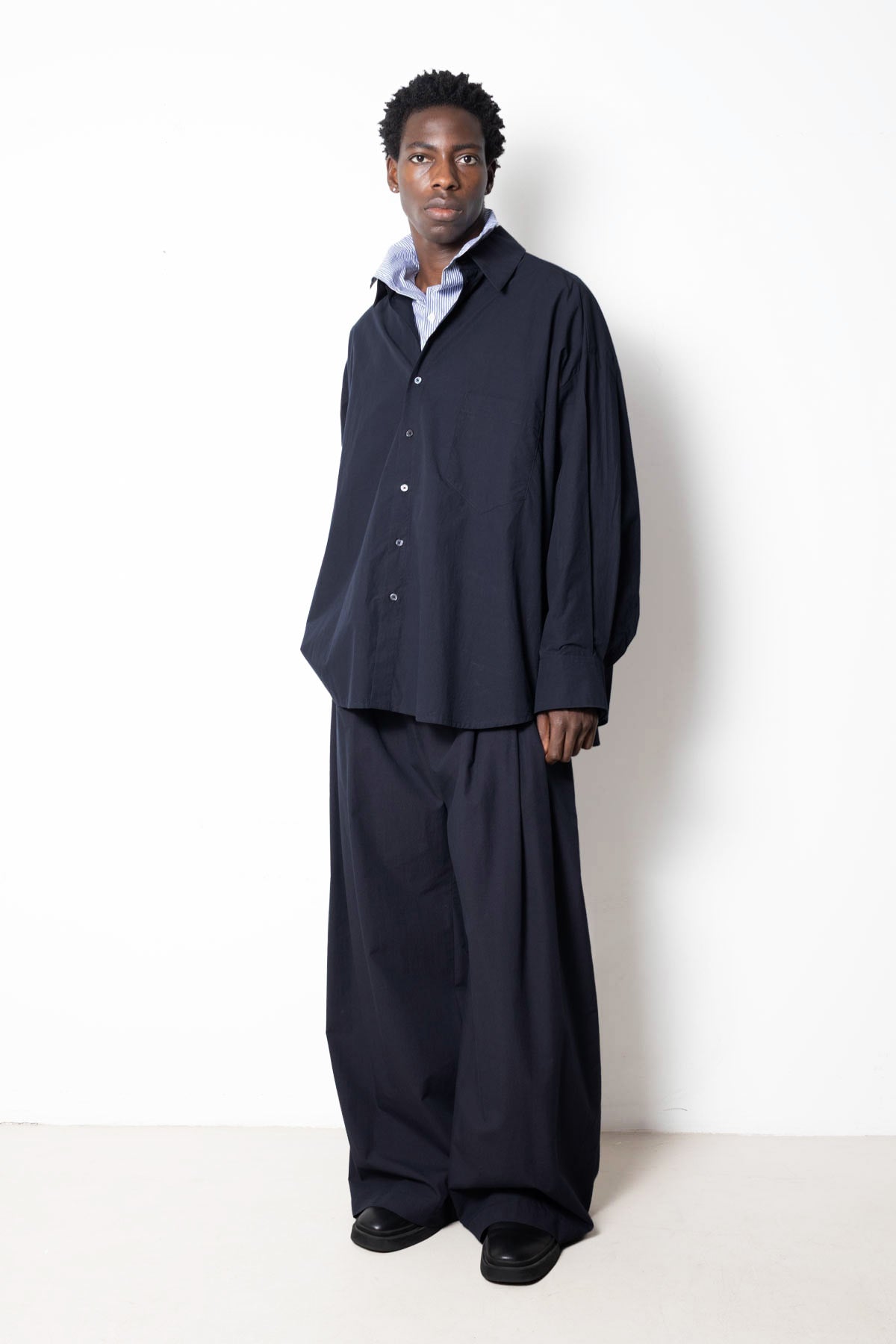 Shirt in Navy Cotton Poplin