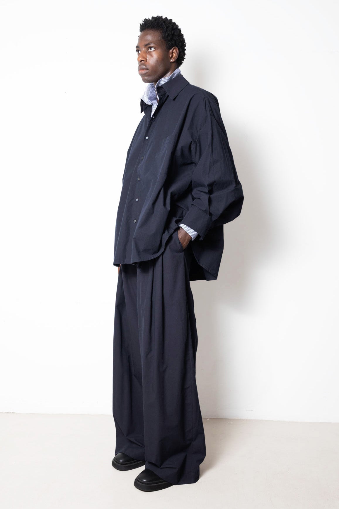 Shirt in Navy Cotton Poplin