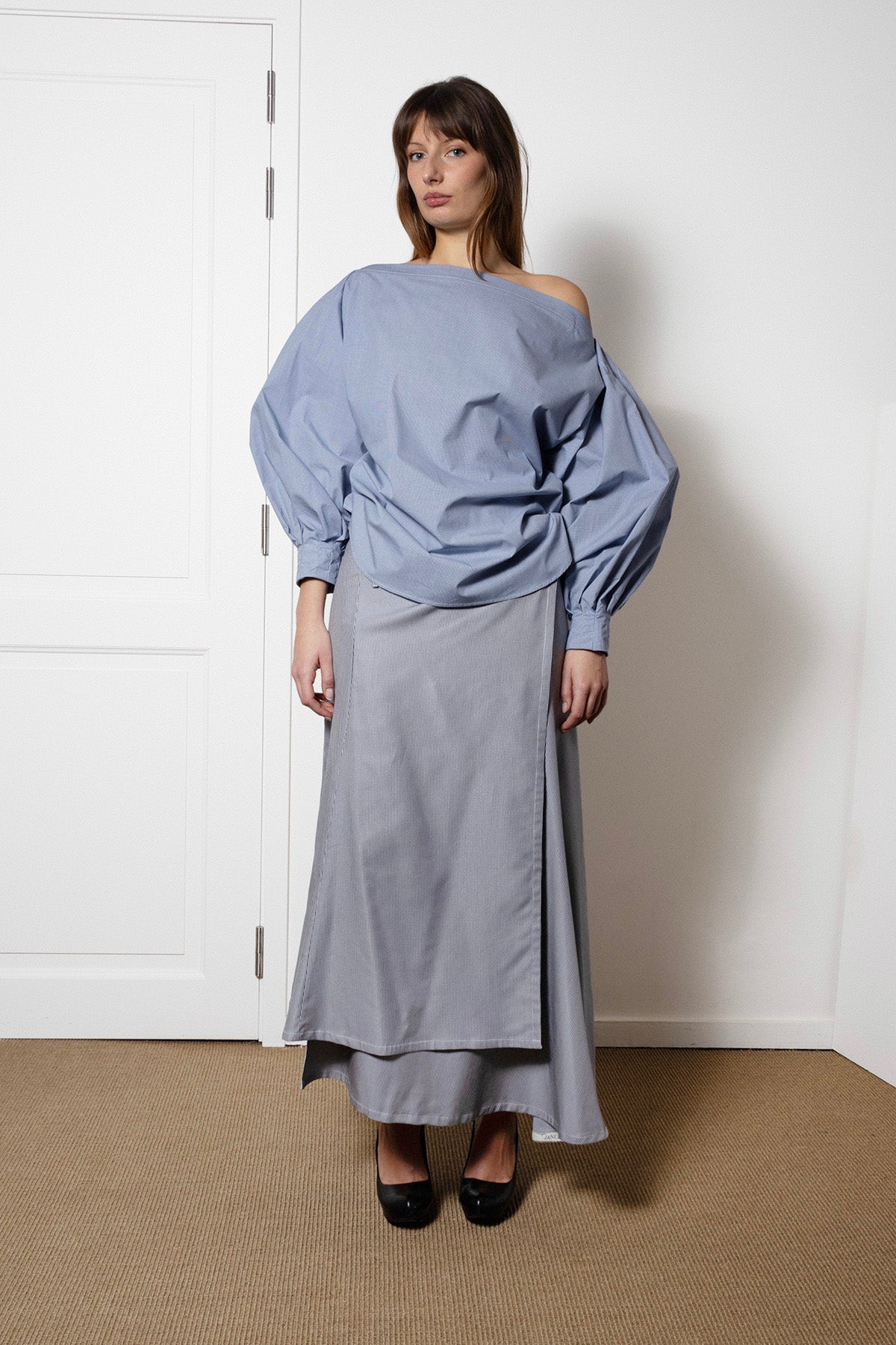 Enveloping Skirt in Houndstooth Cotton