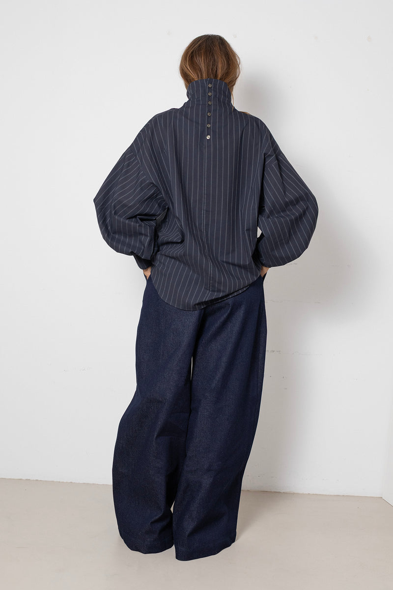 ARCHETYPE Indulging Top in Anthracite Pinstripe Cotton (with collar)