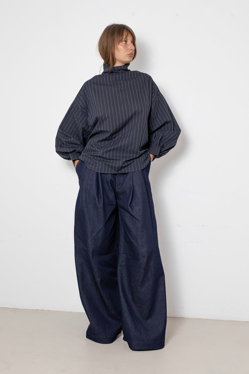 ARCHETYPE Indulging Top in Anthracite Striped Cotton (with collar)