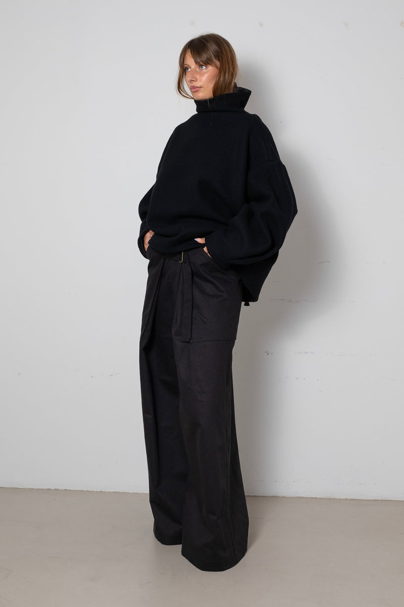 ARCHETYPE NAVY WOOL SWEATER