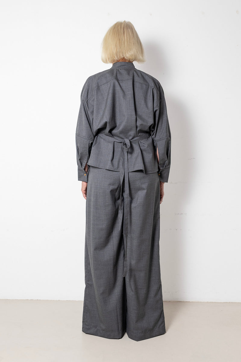 ARCHETYPE Enveloping Top in Grey Fine Wool