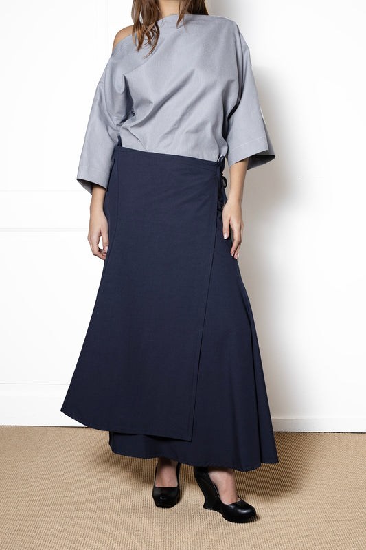 Enveloping Skirt in Navy Cotton Poplin