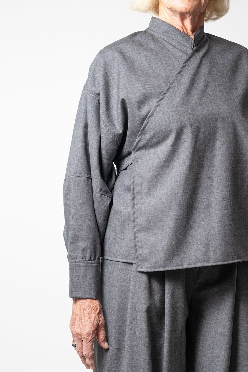ARCHETYPE Enveloping Top in Grey Fine Wool