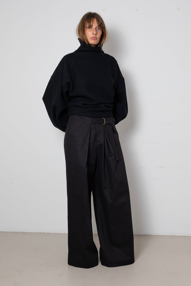 ARCHETYPE NAVY WOOL SWEATER