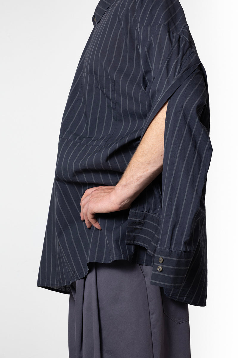 ARCHETYPE Revealing Shirt in Anthracite Pinstriped Cotton Poplin