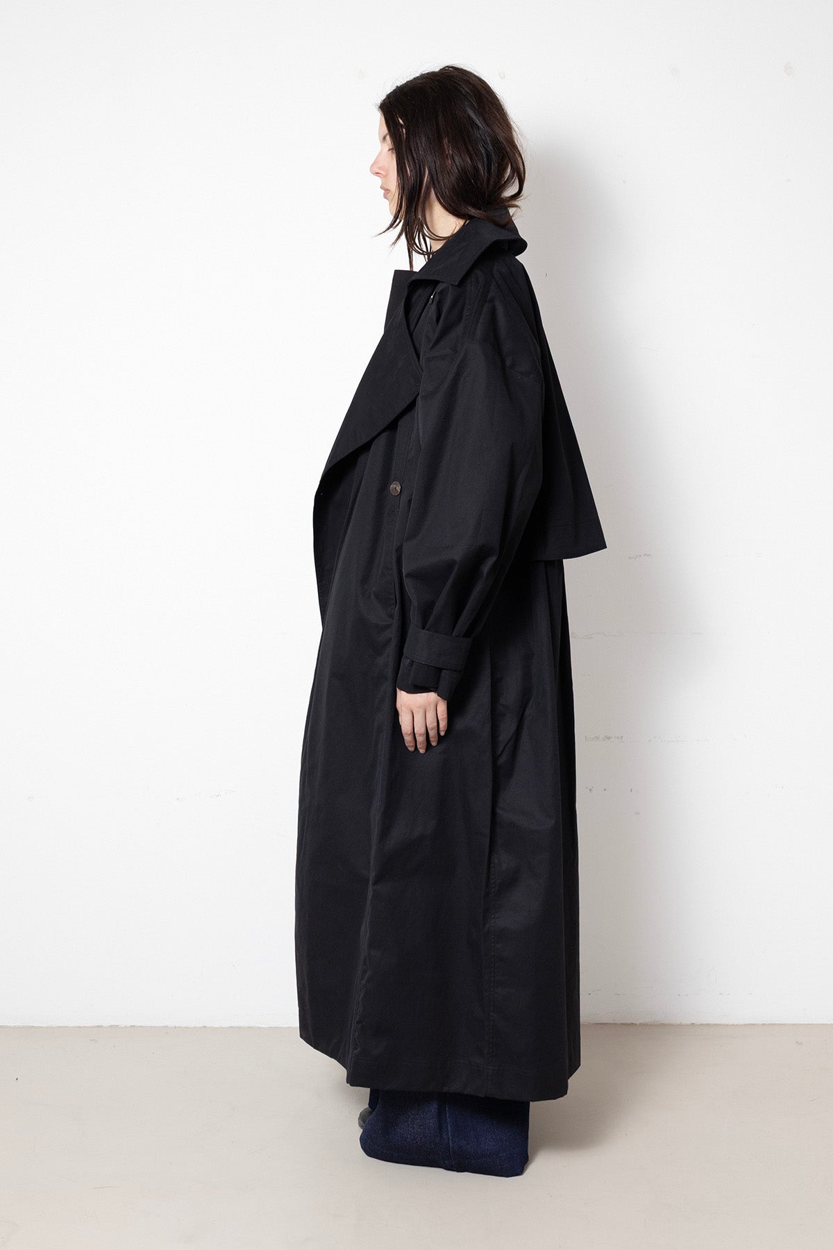 Trench Coat in Black Waterproof Cotton