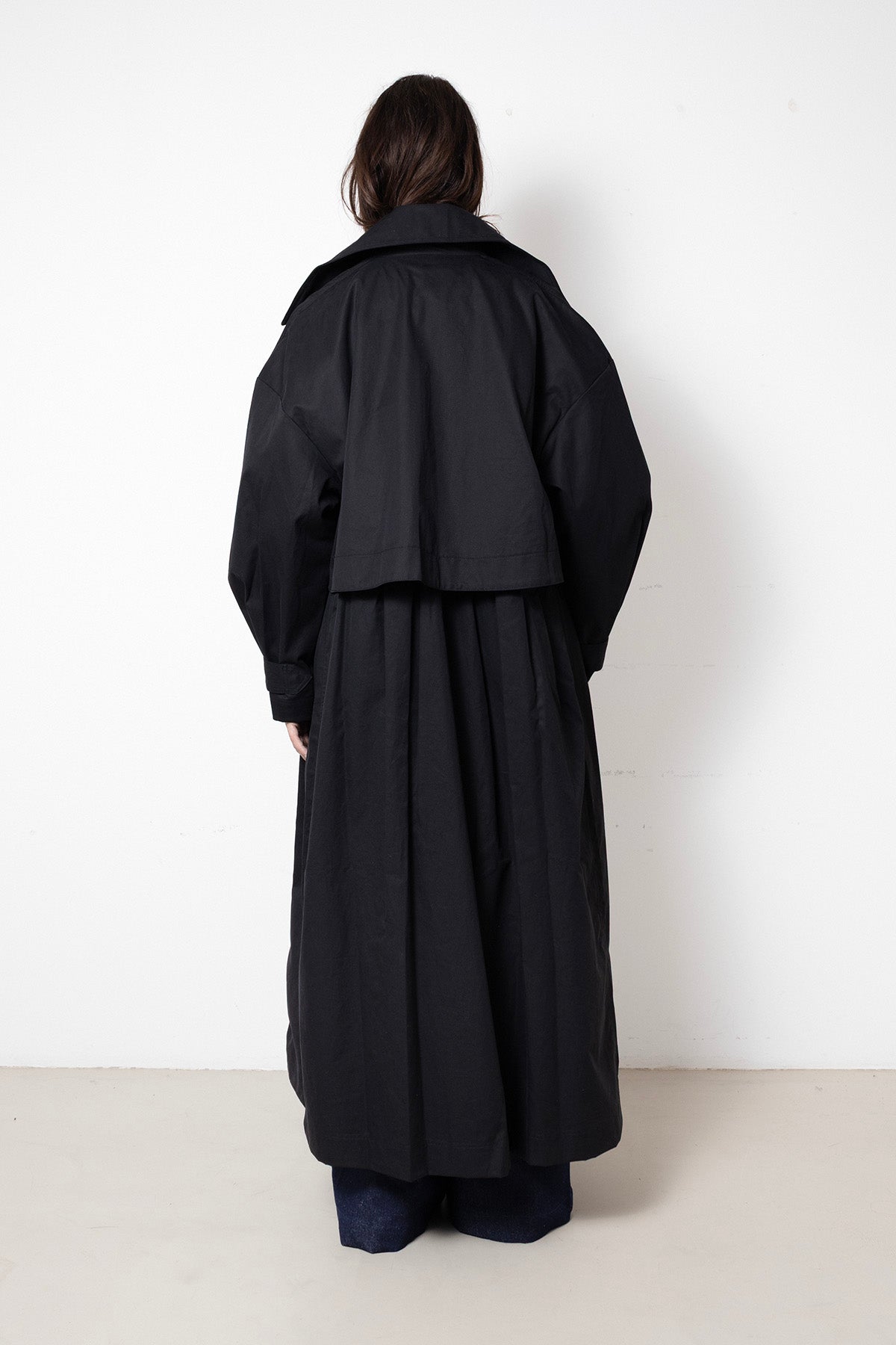Trench Coat in Black Waterproof Cotton
