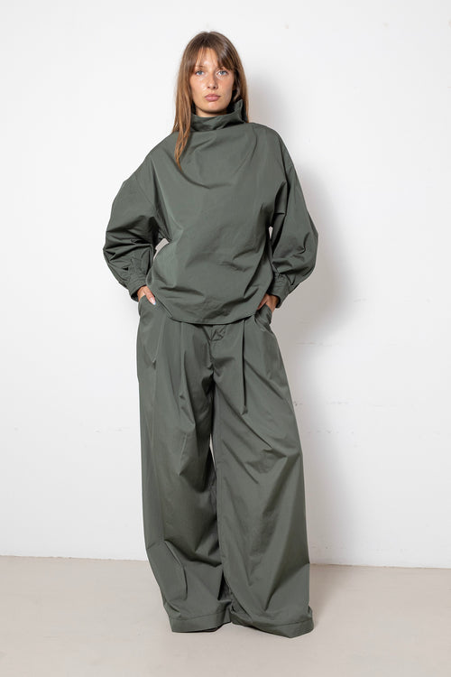 ARCHETYPE Indulging Top in Green Cotton Poplin (with collar)