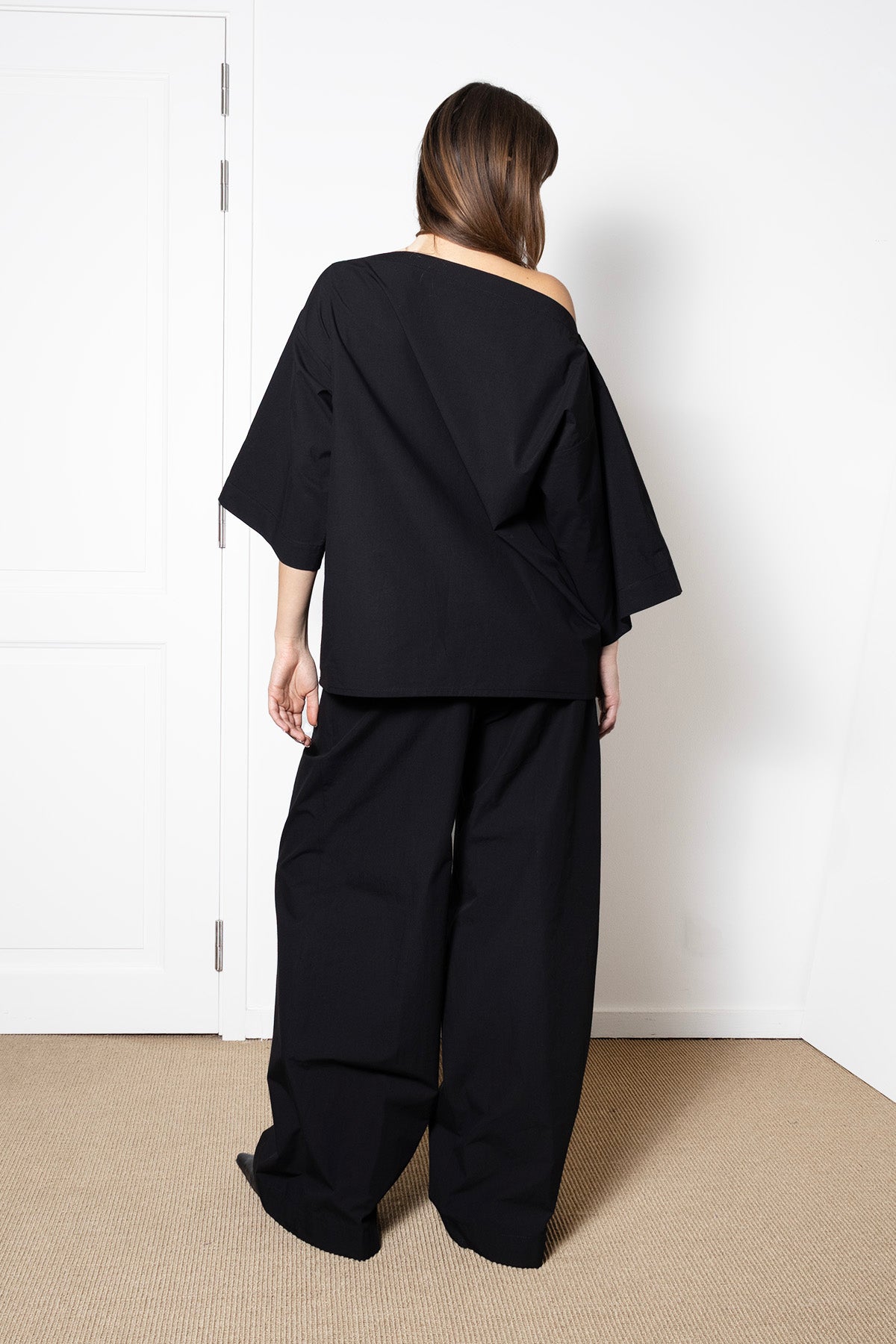 Tee Shirt in Black Cotton Poplin