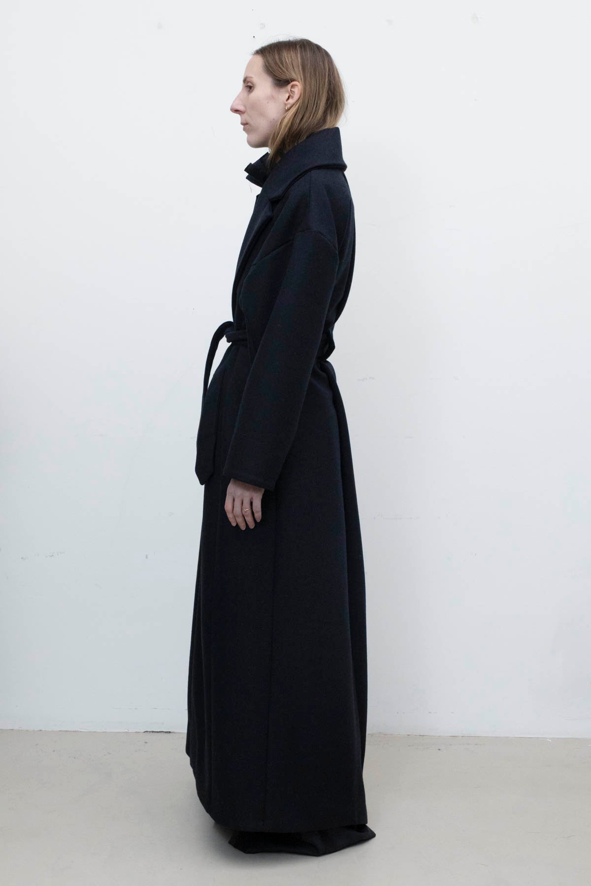 "La Plume" Coat in Navy/Black Wool Herringbone