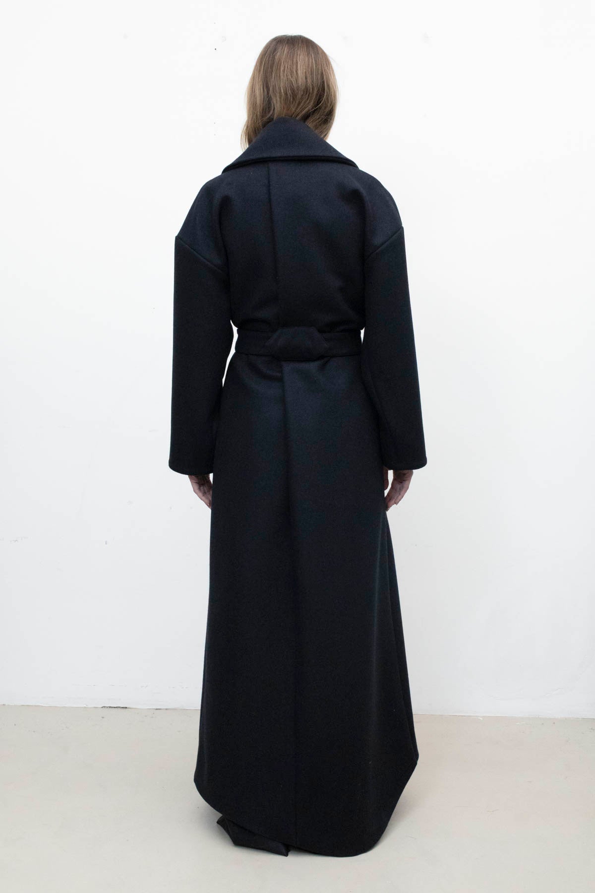 "La Plume" Coat in Navy/Black Wool Herringbone