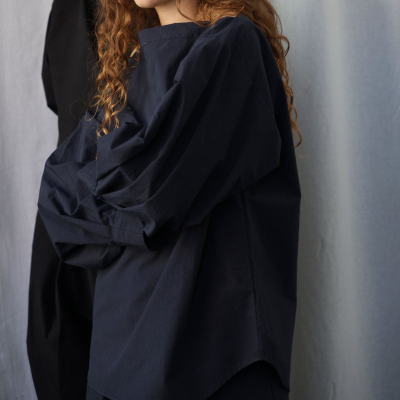 ARCHETYPE Indulging top in navy cotton poplin