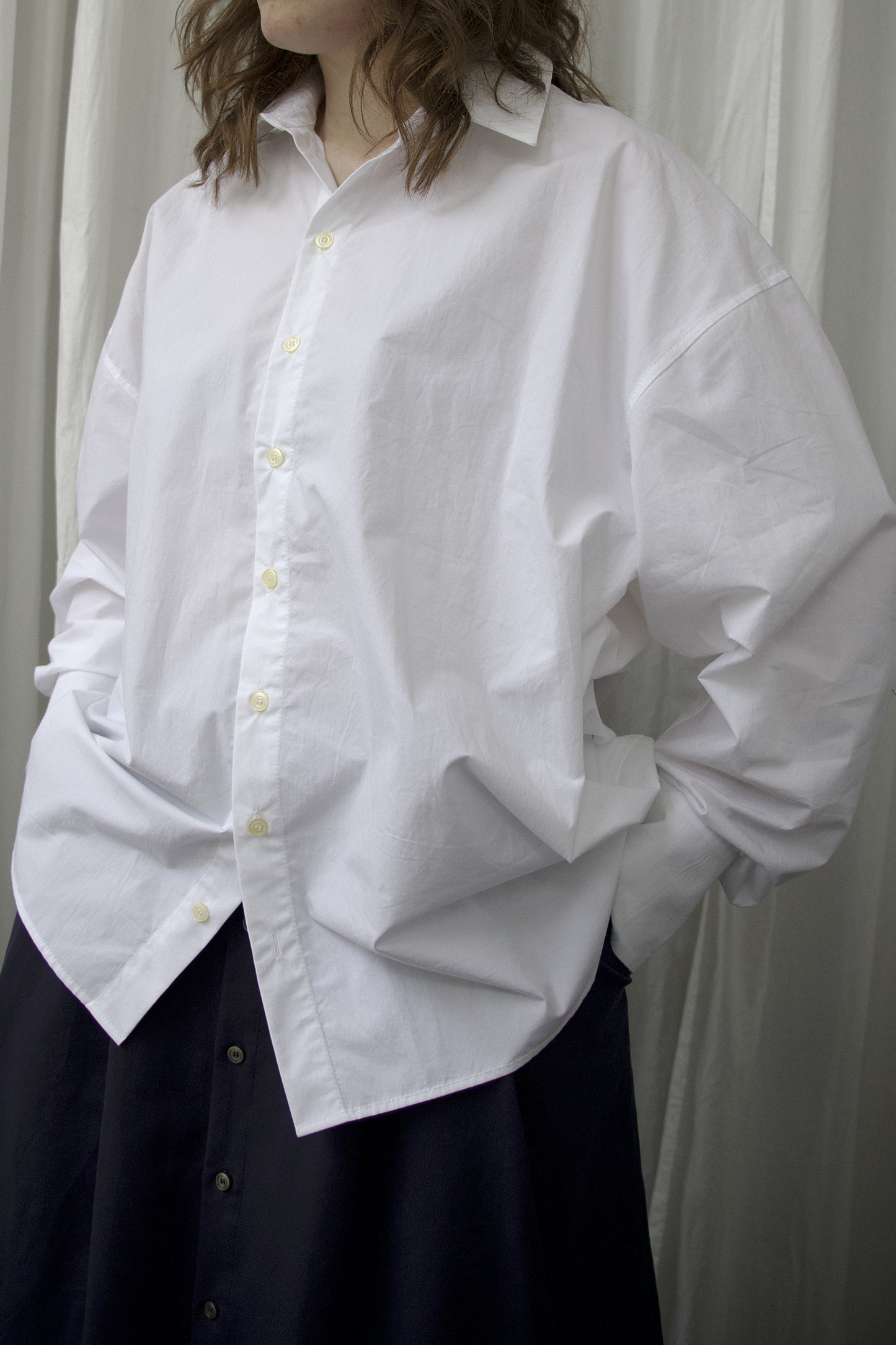 ARCHETYPE Billowing shirt in white cotton poplin
