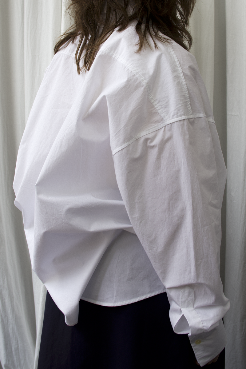 ARCHETYPE Billowing shirt in white cotton poplin