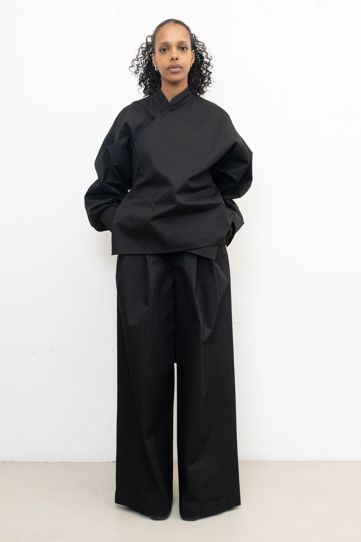 Enveloping Top in Black Twill Cotton