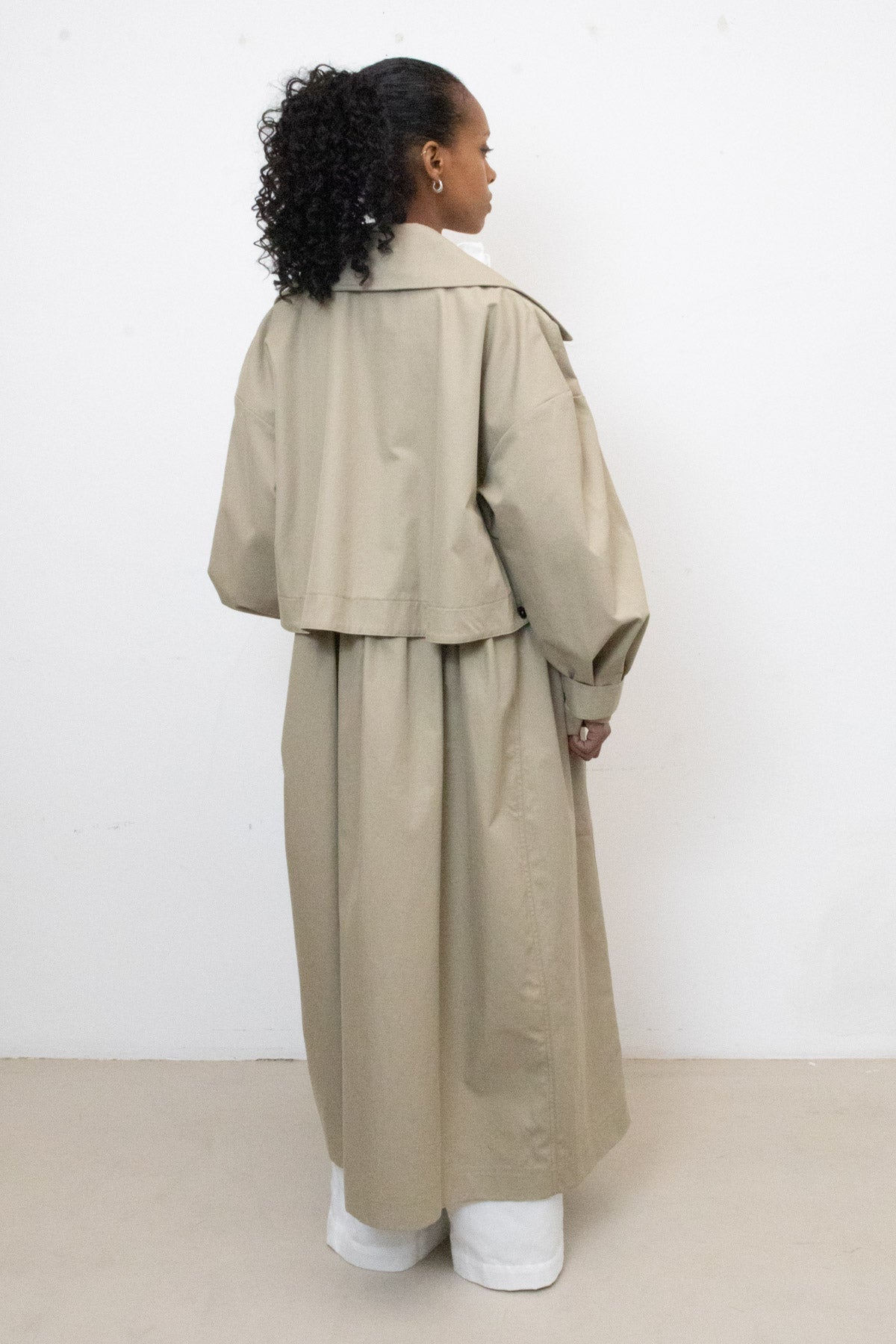 Trench Coat in Beige Waterproof Cotton