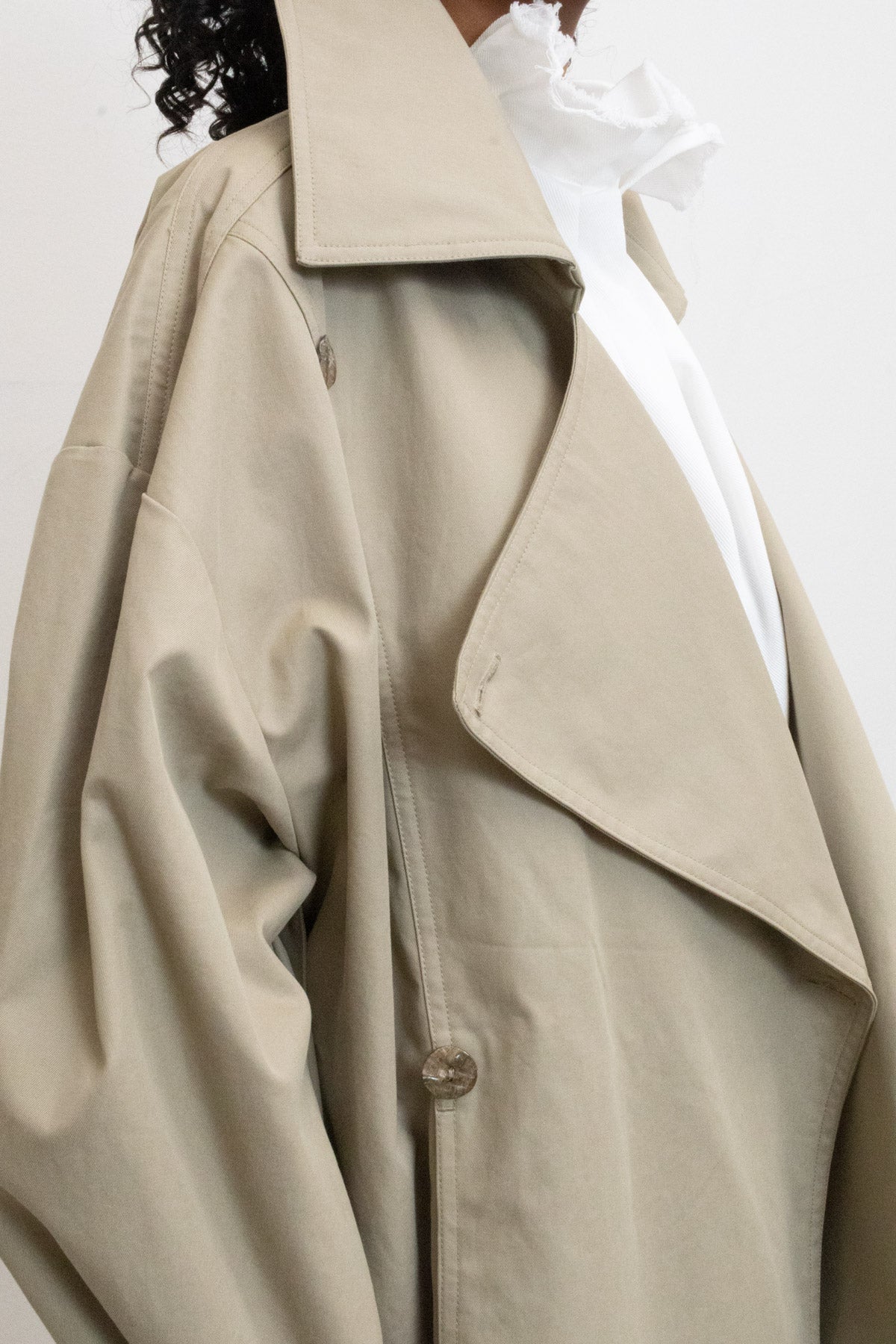 Trench Coat in Beige Waterproof Cotton