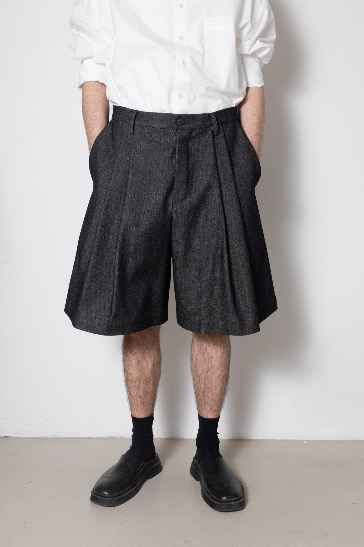 Billowing Shorts in Black Denim