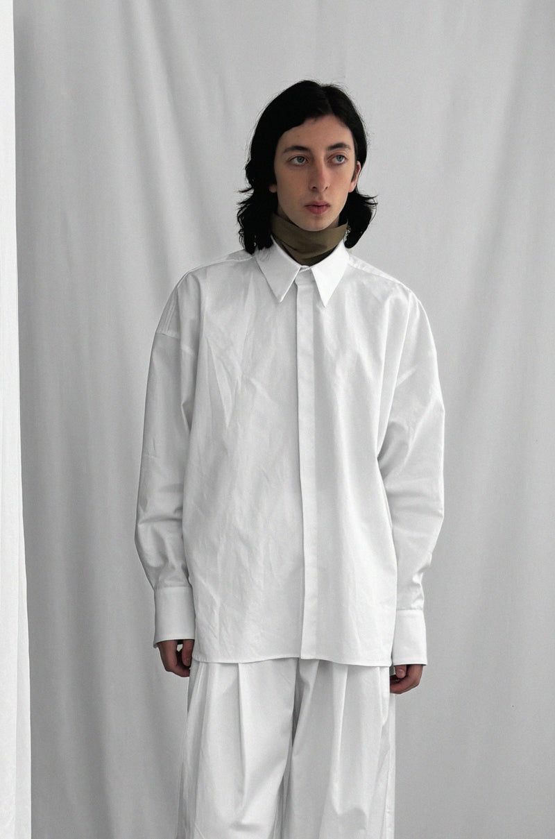 ARCHETYPE Billowing shirt in white cotton twill
