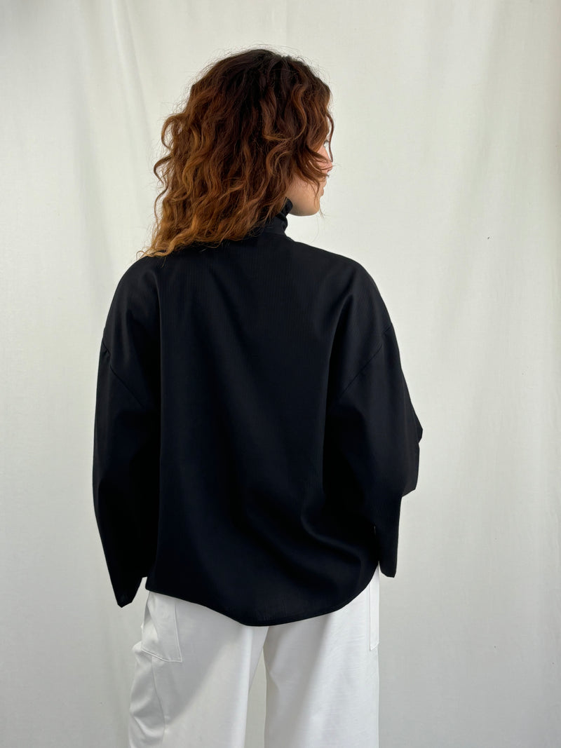 ARCHETYPE Waving shirt in black pinstriped cotton