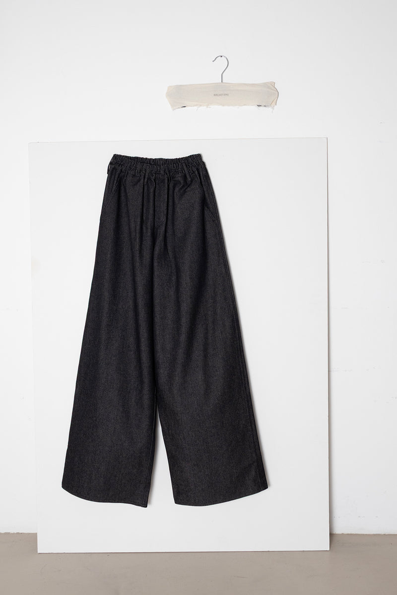 ARCHETYPE Wringing Trousers in Black Denim