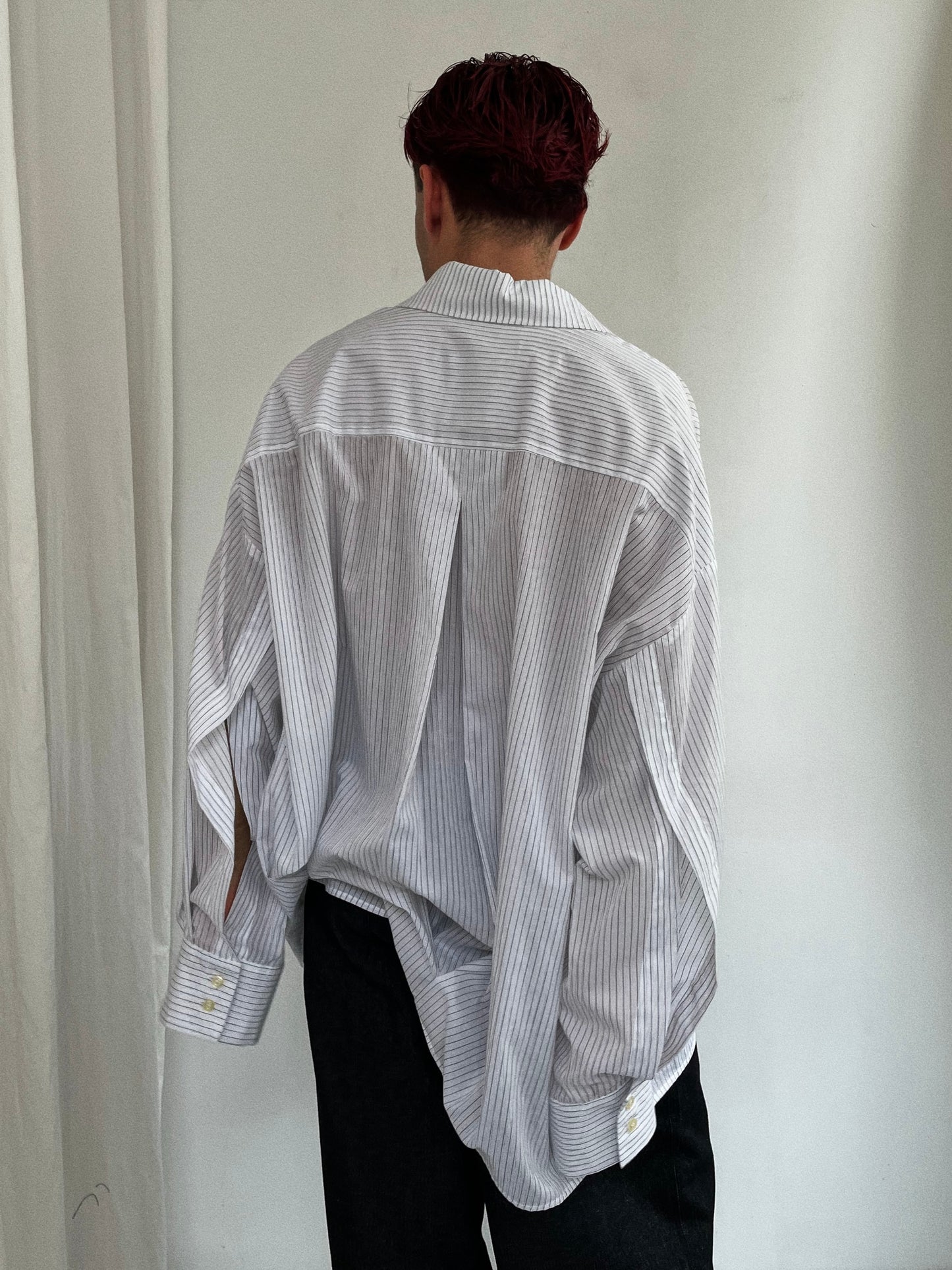 ARCHETYPE Revealing fine cotton shirt