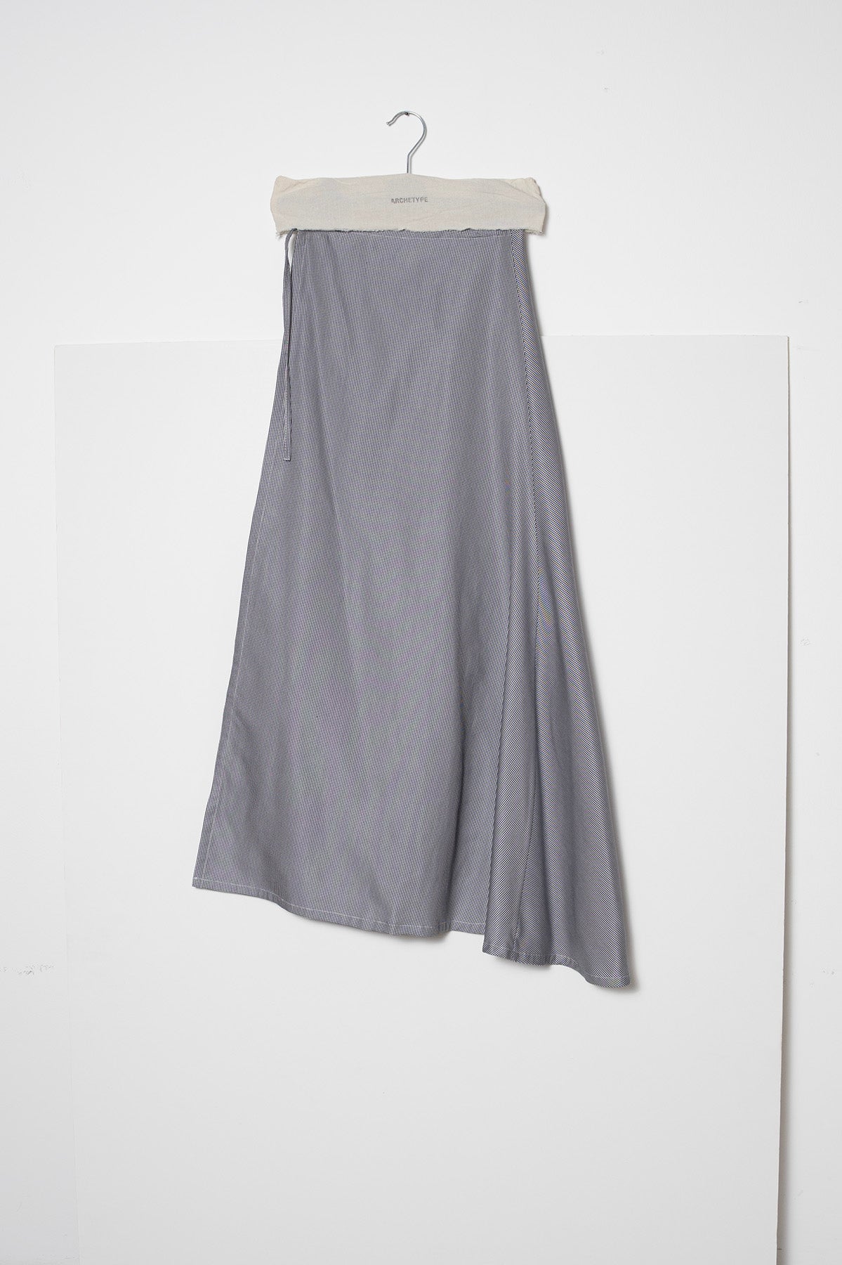 Enveloping Skirt in Houndstooth Cotton