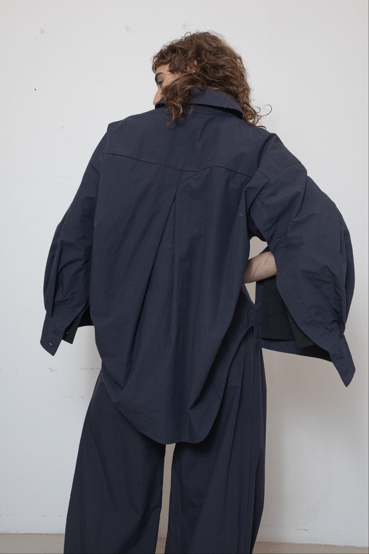 Shirt in Navy Cotton Poplin