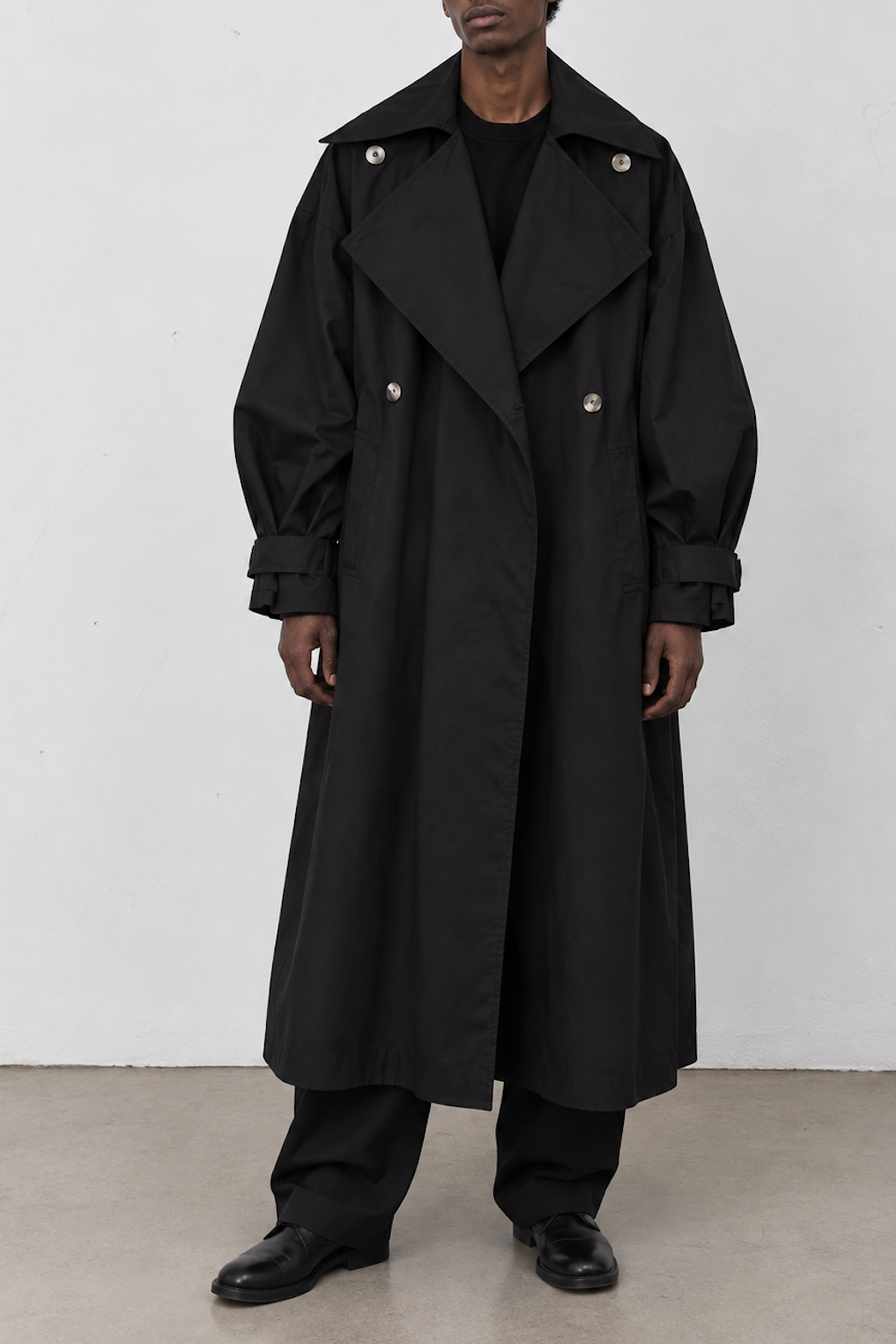 Trench Coat in Black Waterproof Cotton