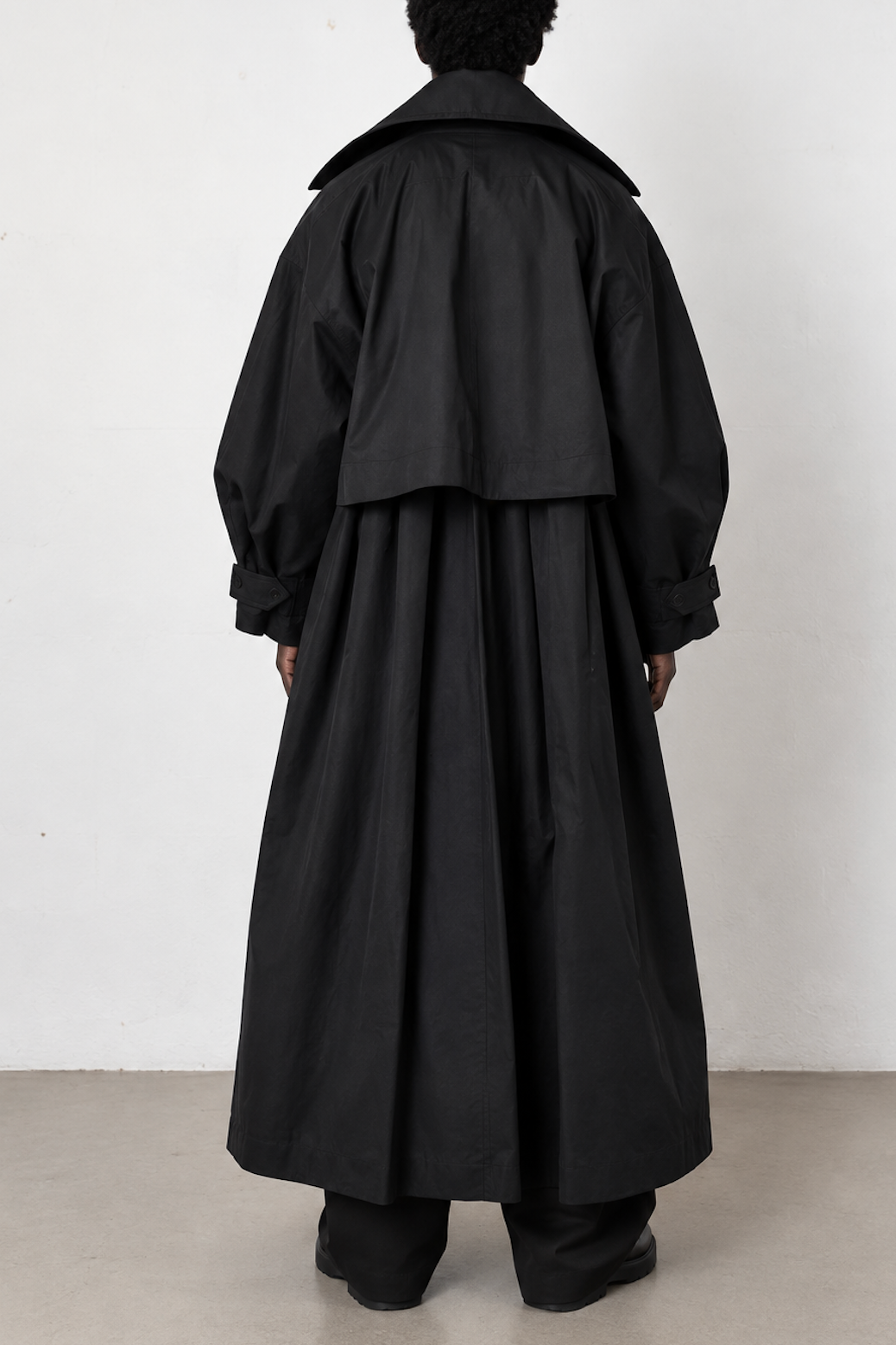 Trench Coat in Black Waterproof Cotton
