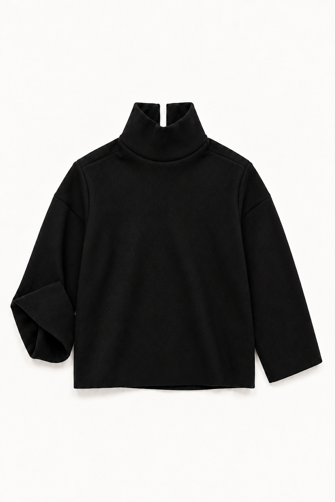 Pullover with Riveted Dorsal Seam in Black Duffle Wool